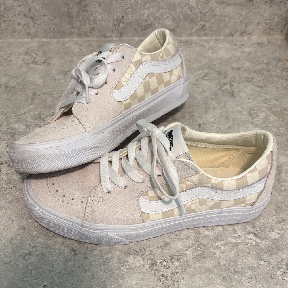Vans Women's Cream Checkered Sneakers
